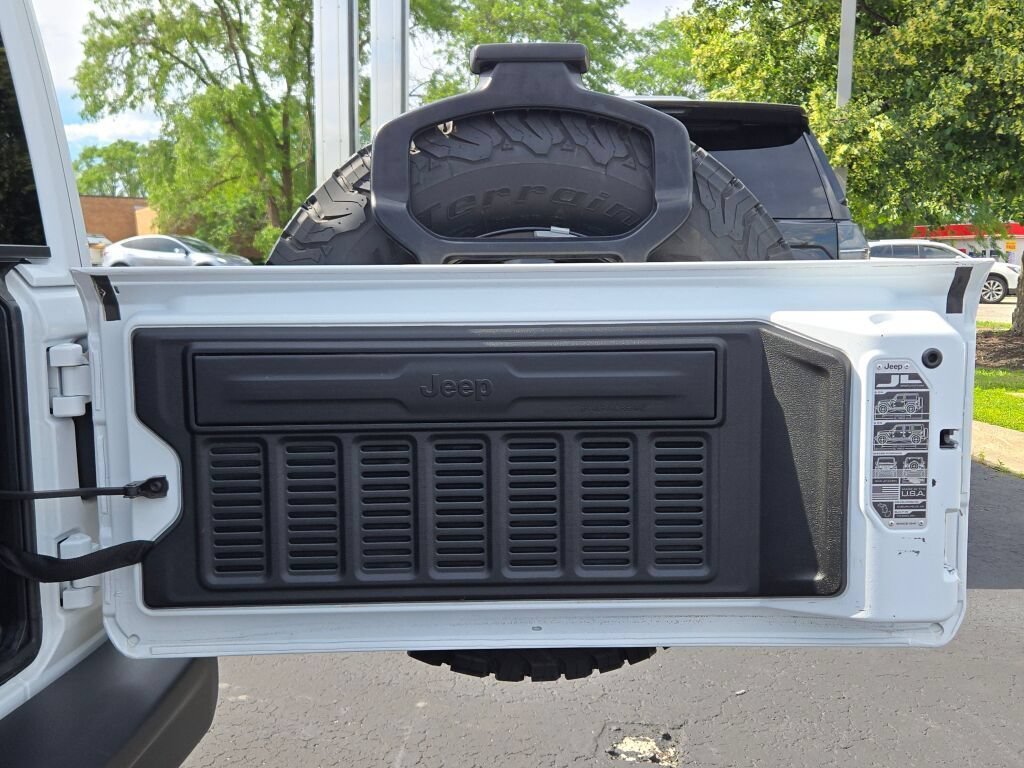 Used 2019 White Jeep Rubicon 4x4 image 17