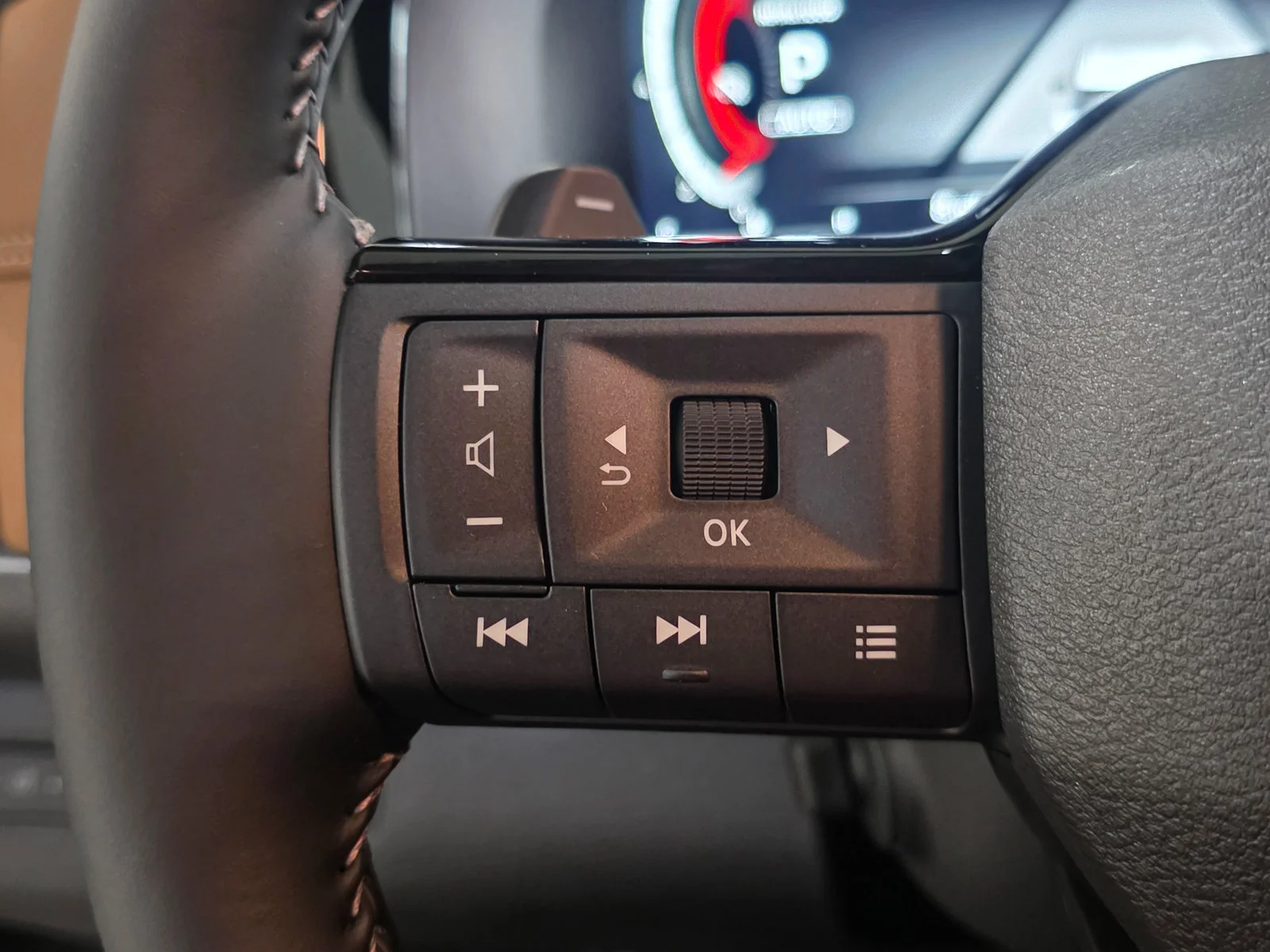 New 2026 Boulder Gray Pearl Nissan Platinum image 35