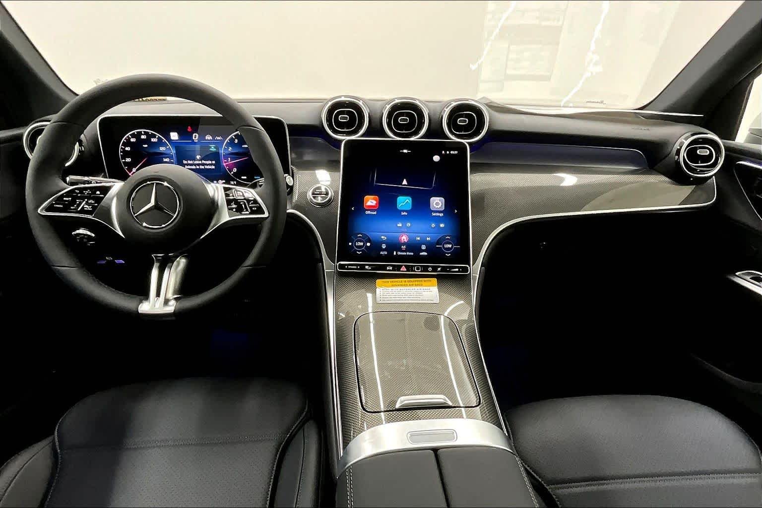 New 2026 Polar White Mercedes-Benz GLC 300 image 5