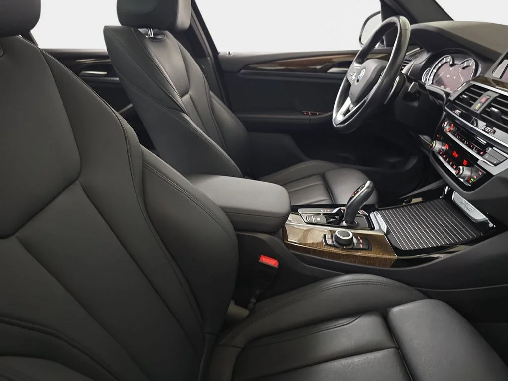 Used 2019 Silver BMW xDrive30i image 10