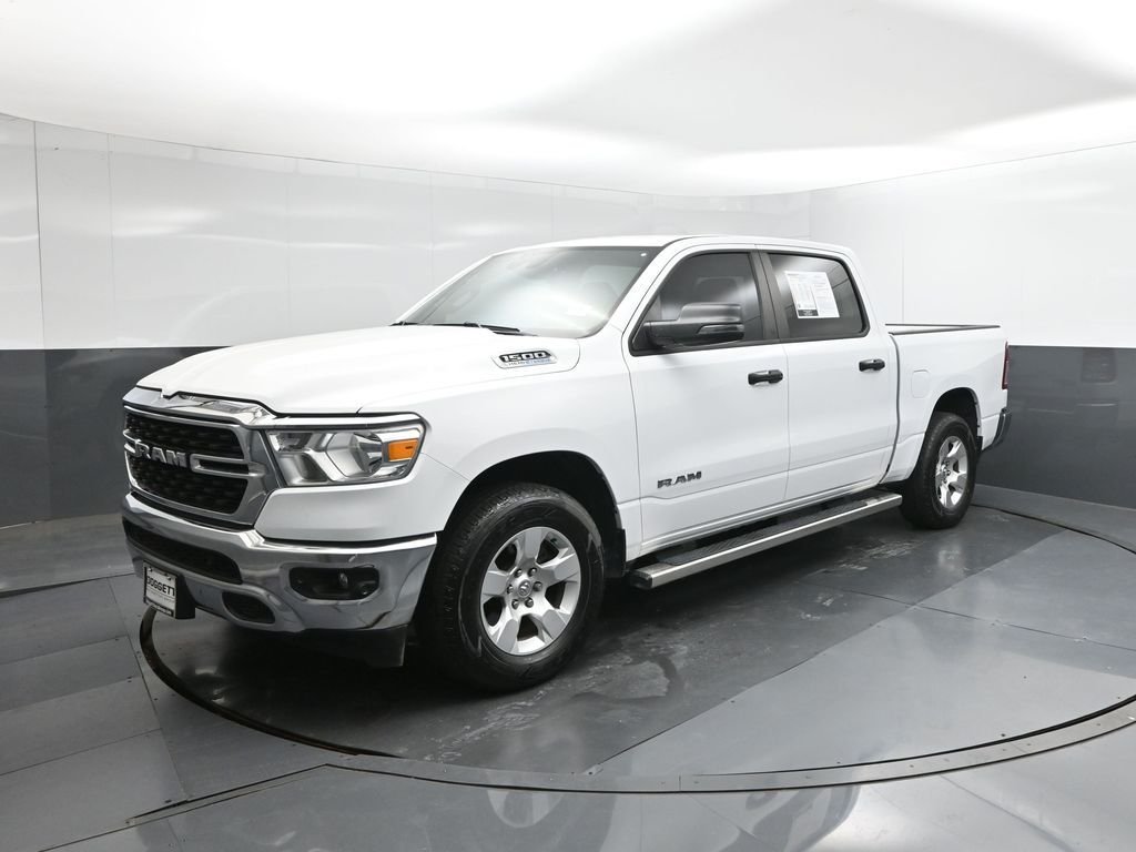 Used 2024 White Ram Big Horn/Lone Star image 30
