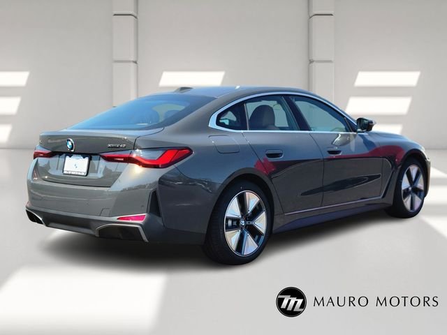 New 2026 Gray BMW xDrive40 image 3