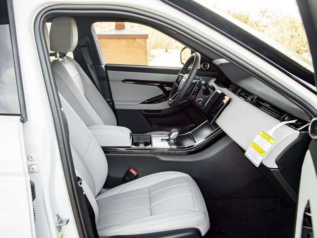 Used 2026 Fuji White Land Rover S image 27