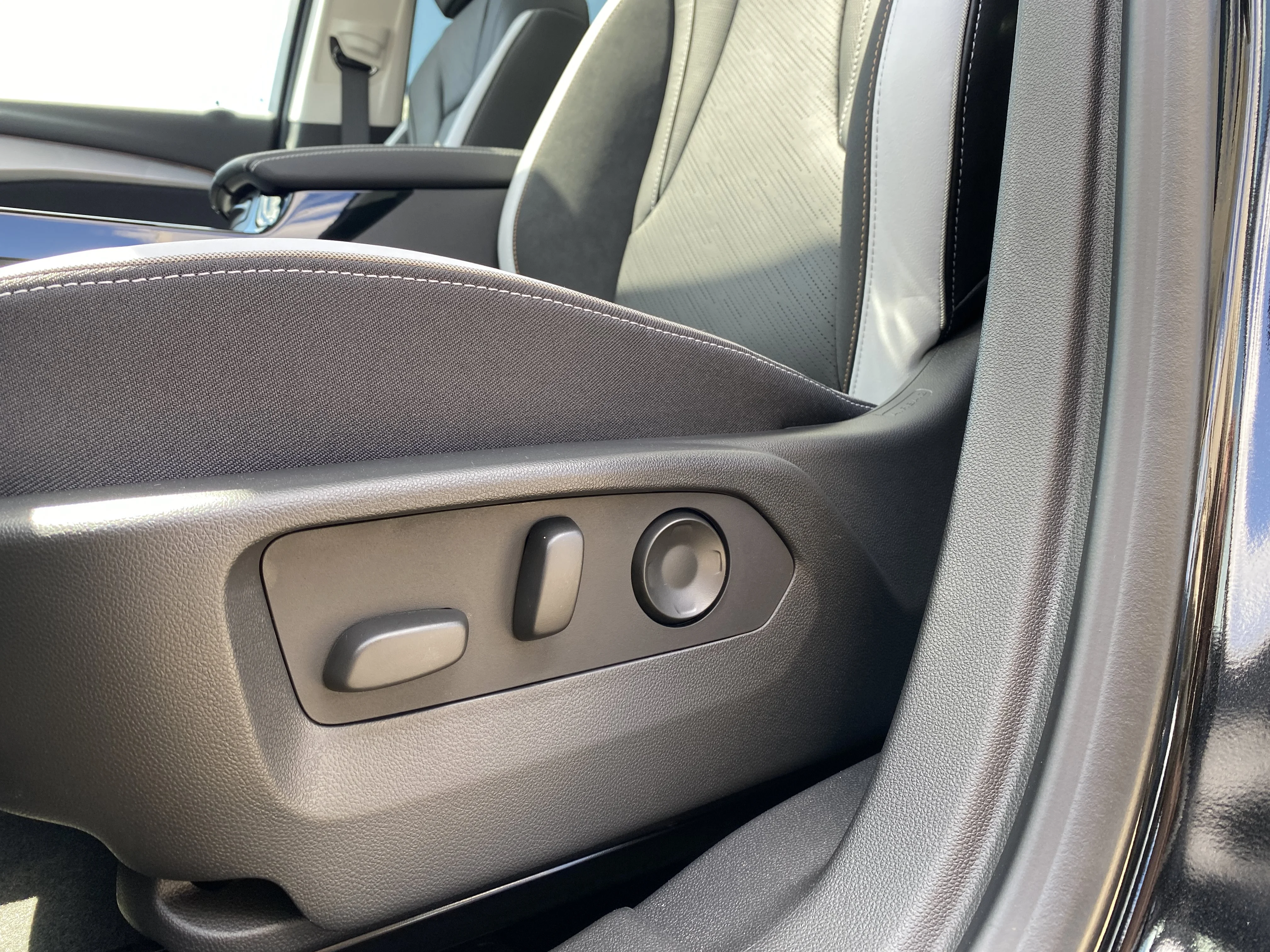 New 2026 EBONY TWILIGHT METALLIC Buick Sport Touring image 28