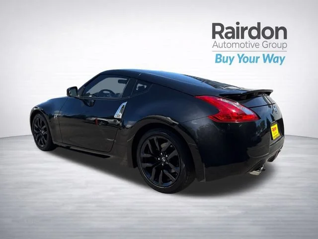 Used 2017 Black Nissan Base image 5