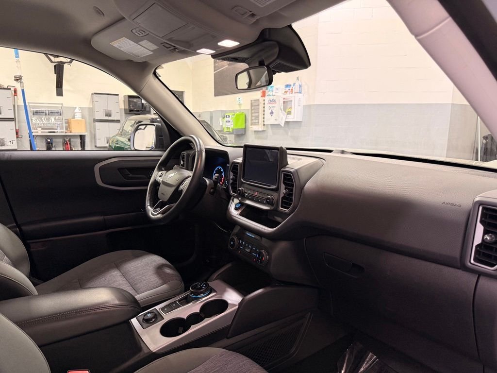 Used 2023 Green Ford  image 29