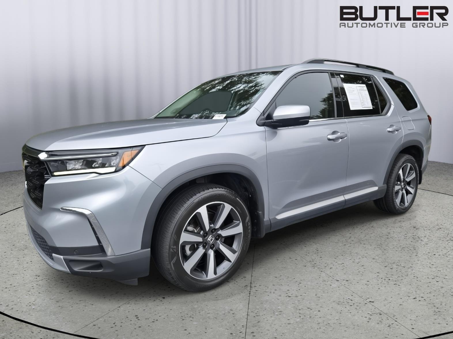 Used 2024 Lunar Silver Metallic Honda Touring image 1