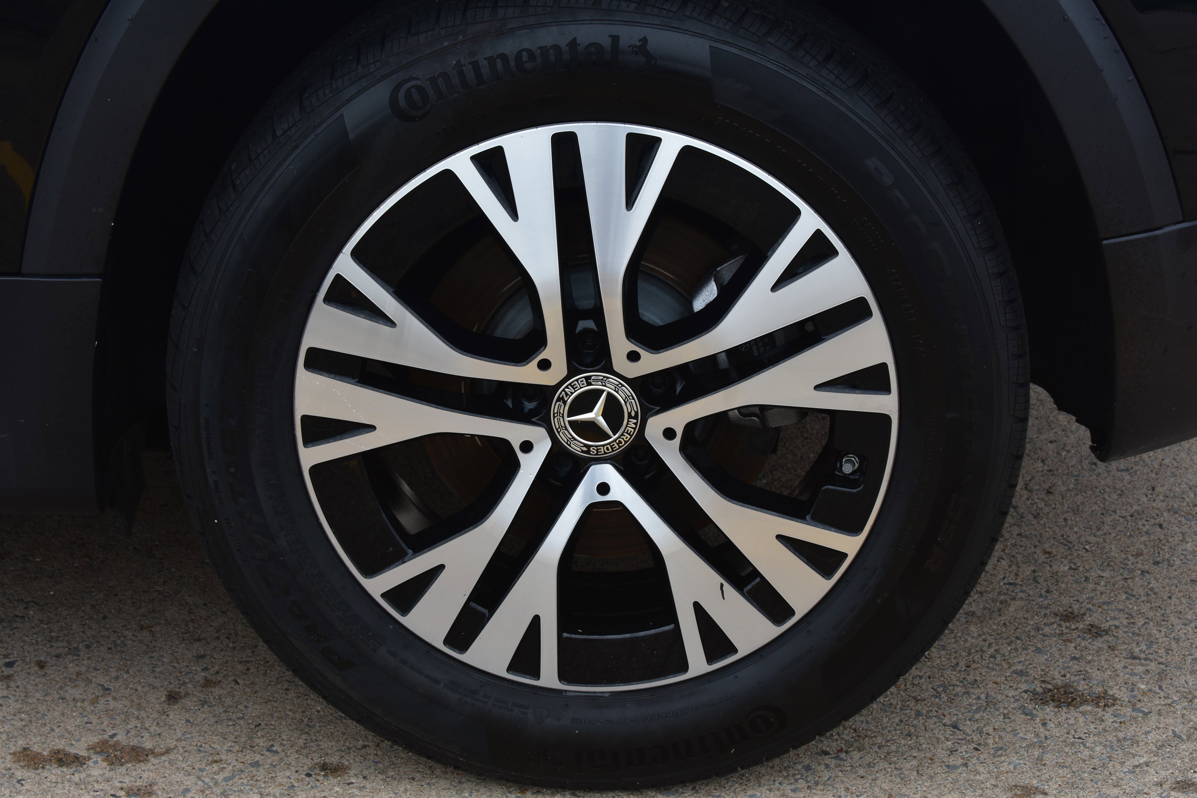 Used 2024  Mercedes-Benz GLB 250 image 10