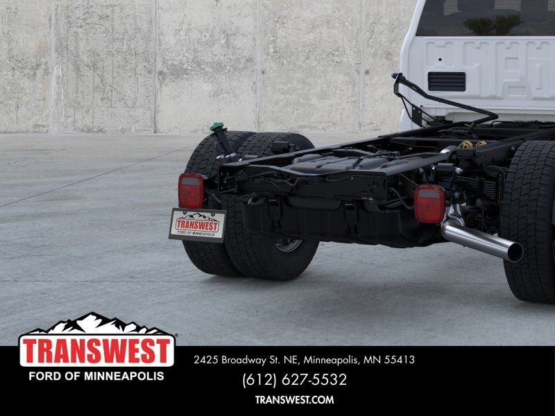 New 2026 Oxford White Ford F-550® XL image 21