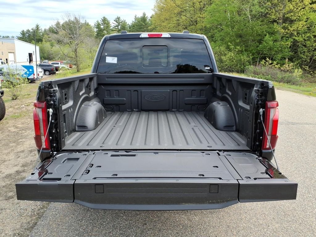 New 2026 Agate Black Metallic Ford Lariat® image 8