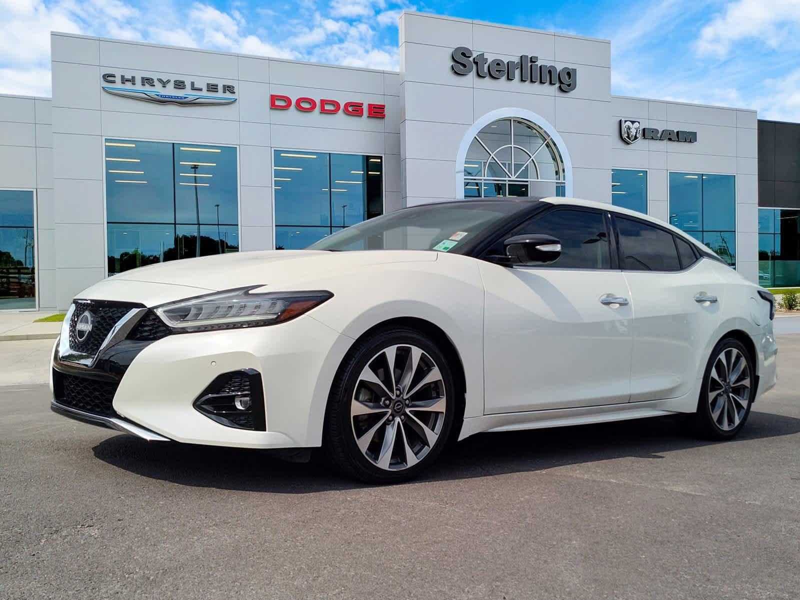 2023 Nissan Maxima Platinum