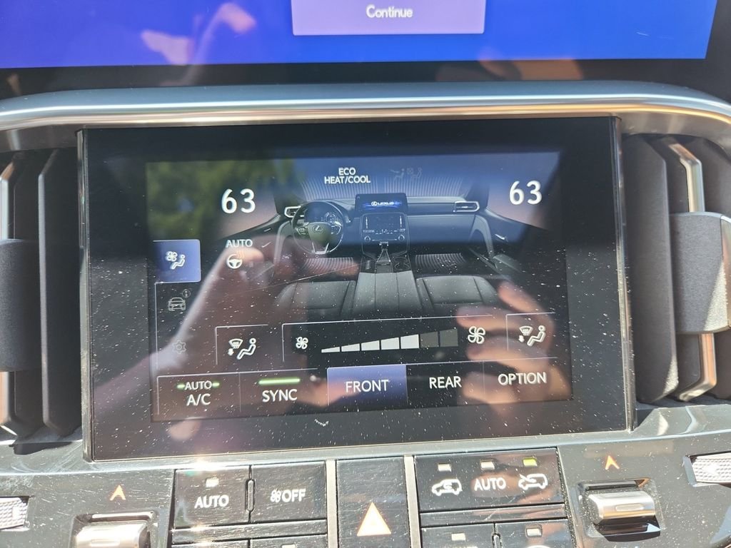 Used 2024 Green Lexus 600 Premium image 17