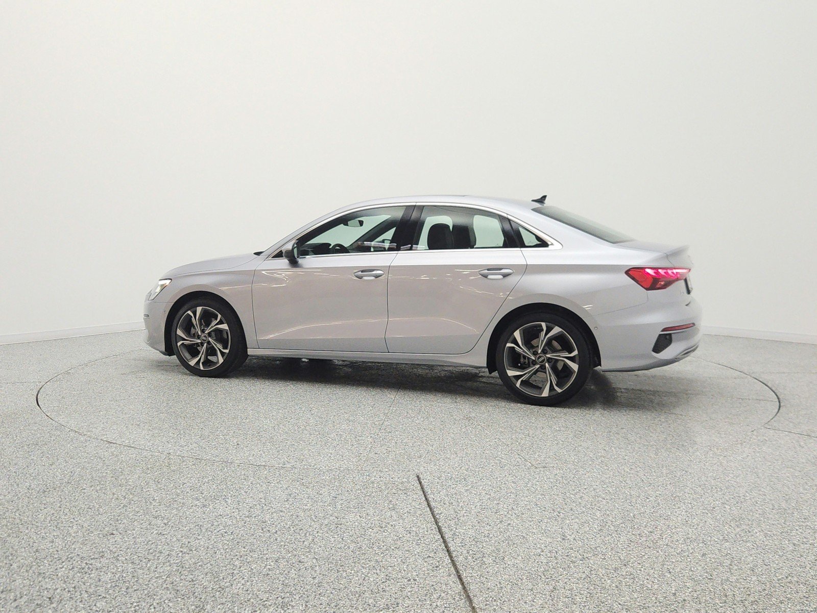 Used 2022 Florett Silver Metallic Audi Premium Plus 40 TFSI image 8