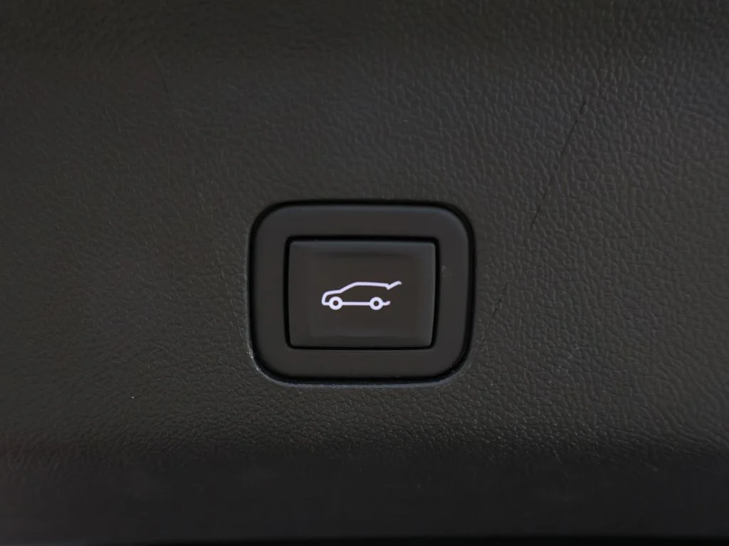 Used 2024 Onyx Black GMC Denali Ultimate image 26