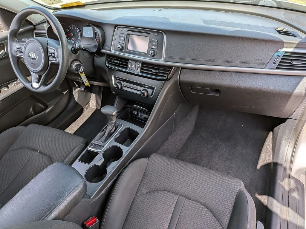 Used 2016 Gray Kia LX image 27