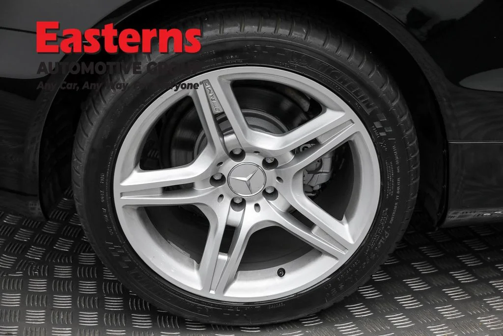 Used 2005 Black Mercedes-Benz SL 500 image 26