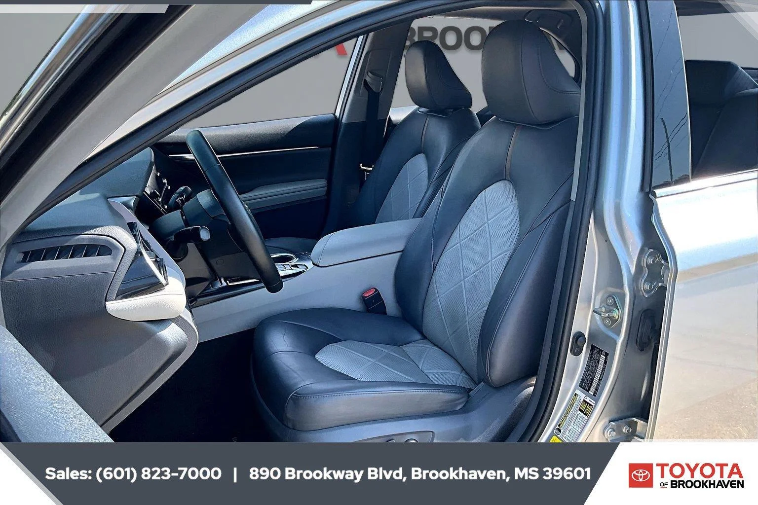 Used 2019 Celestial Silver Metallic Toyota XLE image 18
