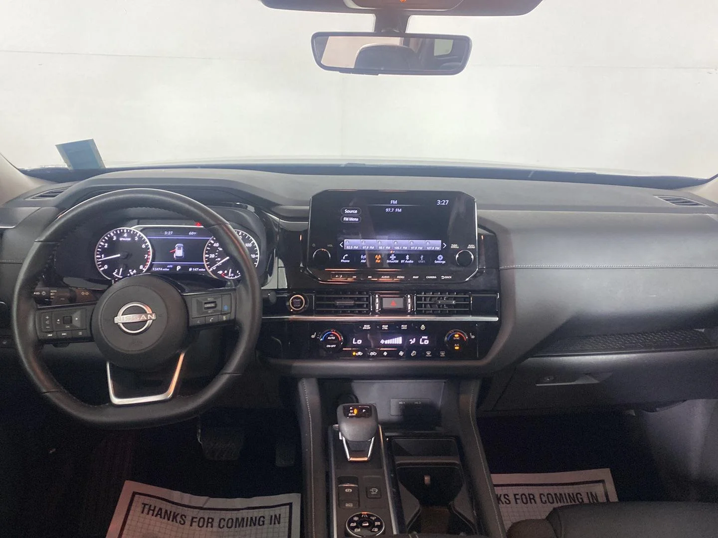 Used 2023 Gun Metallic Nissan SL 4WD image 18