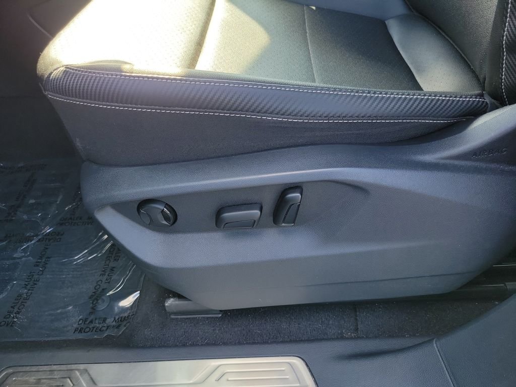 Certified Used 2023  Volkswagen 2.0T SE w/Technology image 17