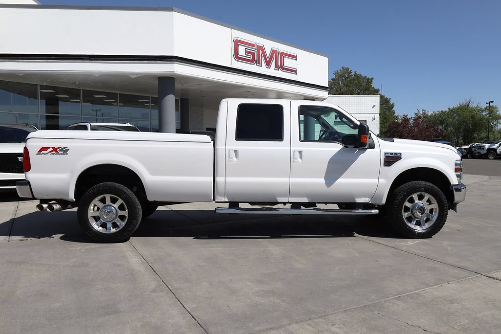 Used 2010 White Ford  image 7