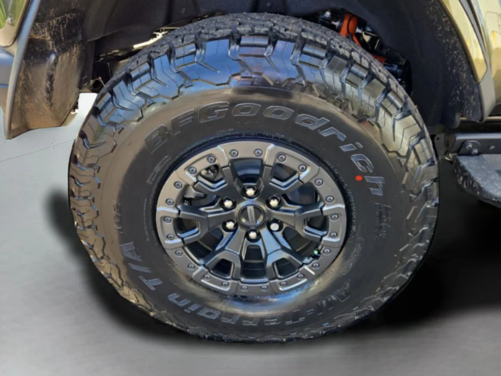 New 2025 Shelter Green Metallic Ford Raptor® image 51