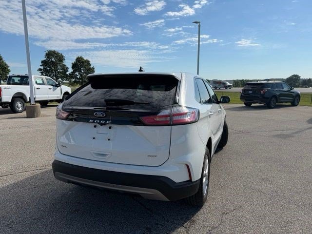 Used 2022 Star White Metallic Tri-Coat Ford SEL image 12