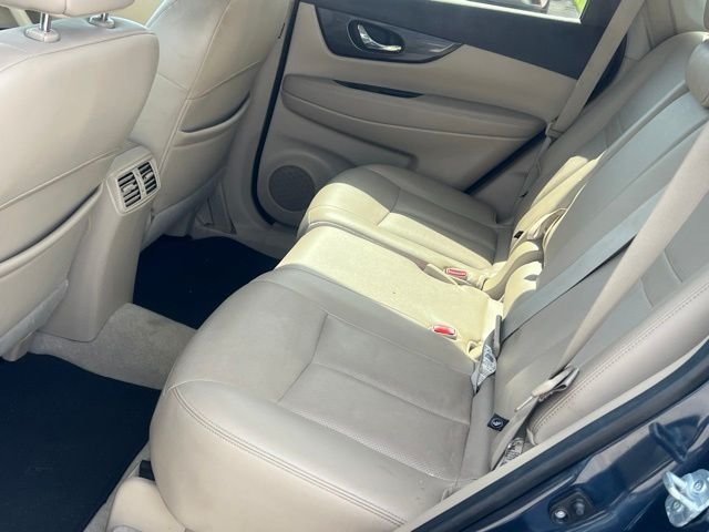 Used 2015 Blue Nissan SL image 11