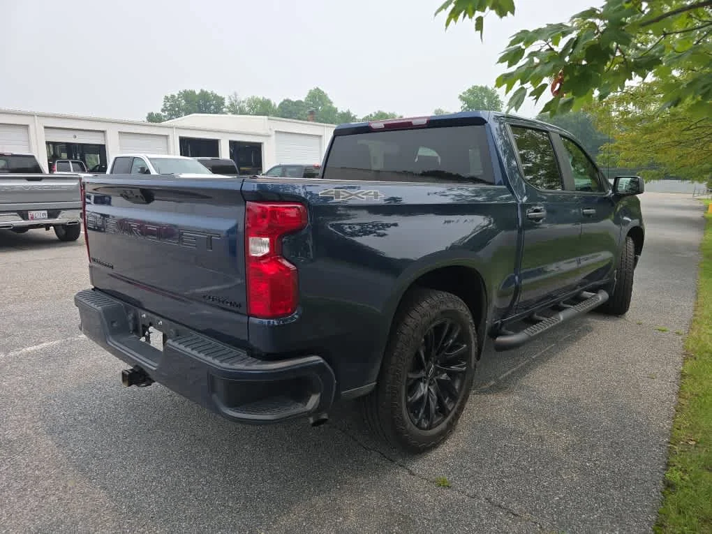 Used 2023 Northsky Blue Metallic Chevrolet Custom image 5