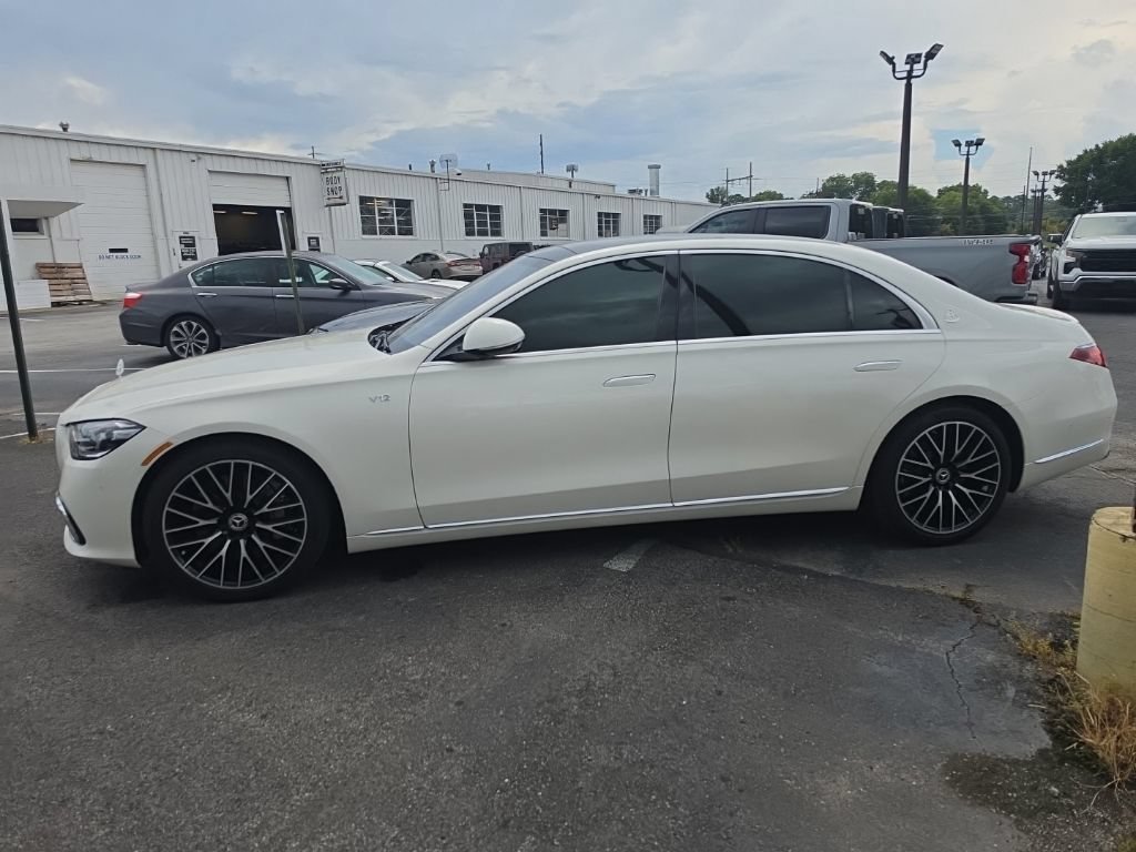 Used 2022 White Mercedes-Benz 4MATIC® image 7