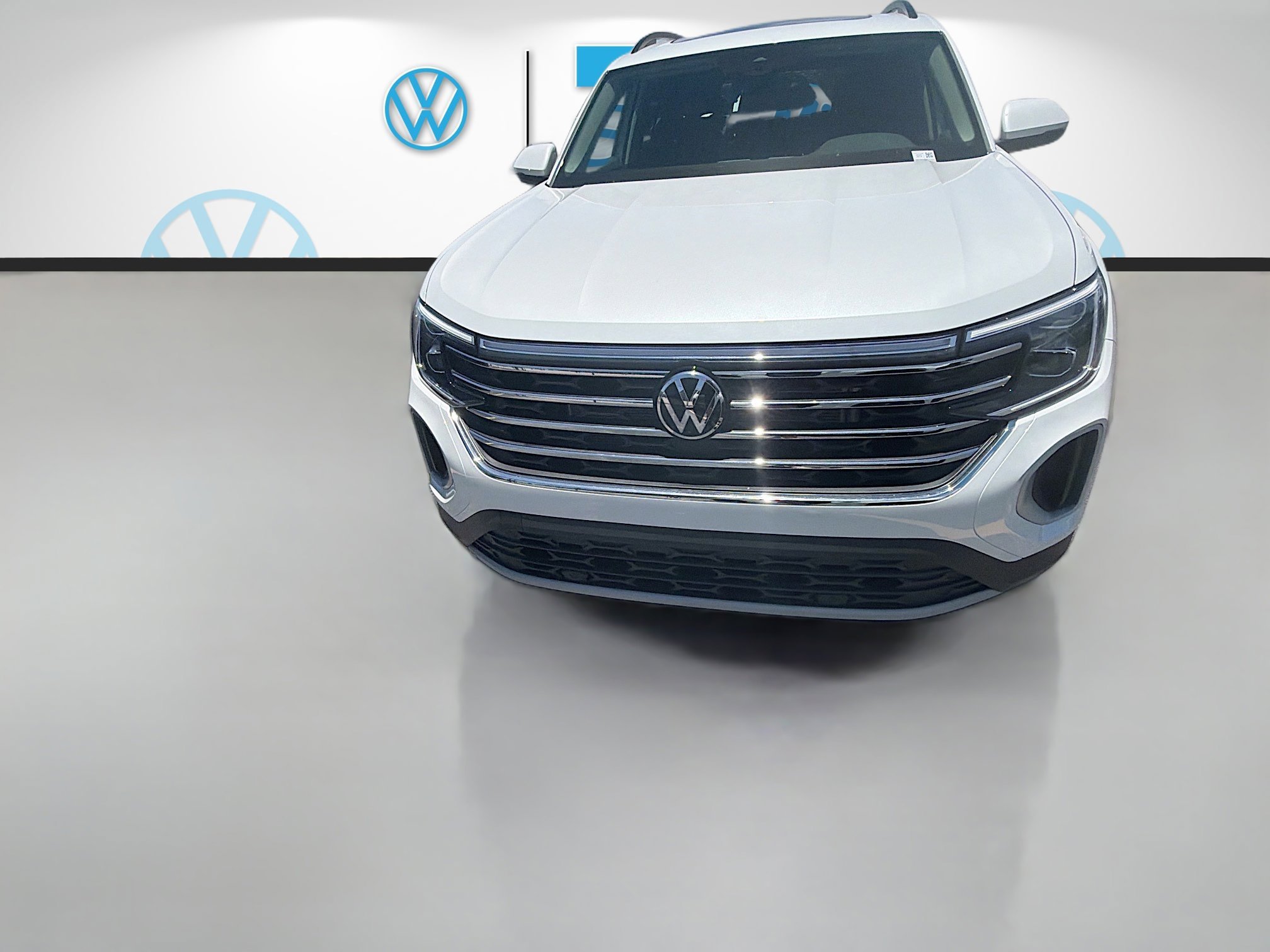 New 2026 White Pearl Volkswagen 2.0T SE w/Technology image 2