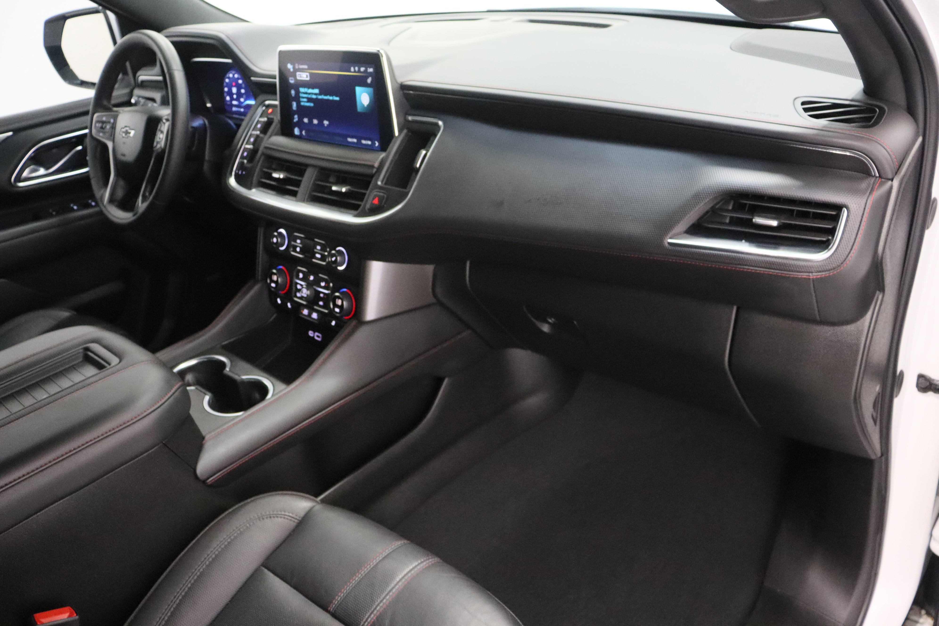 Used 2023 Iridescent Pearl Tricoat Chevrolet RST 5.3L image 39