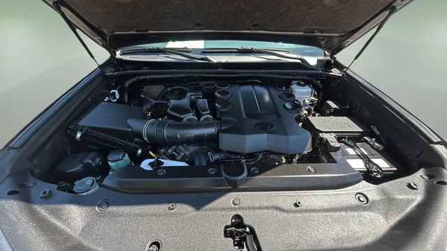 Used 2022 Gray Toyota SR5 image 32