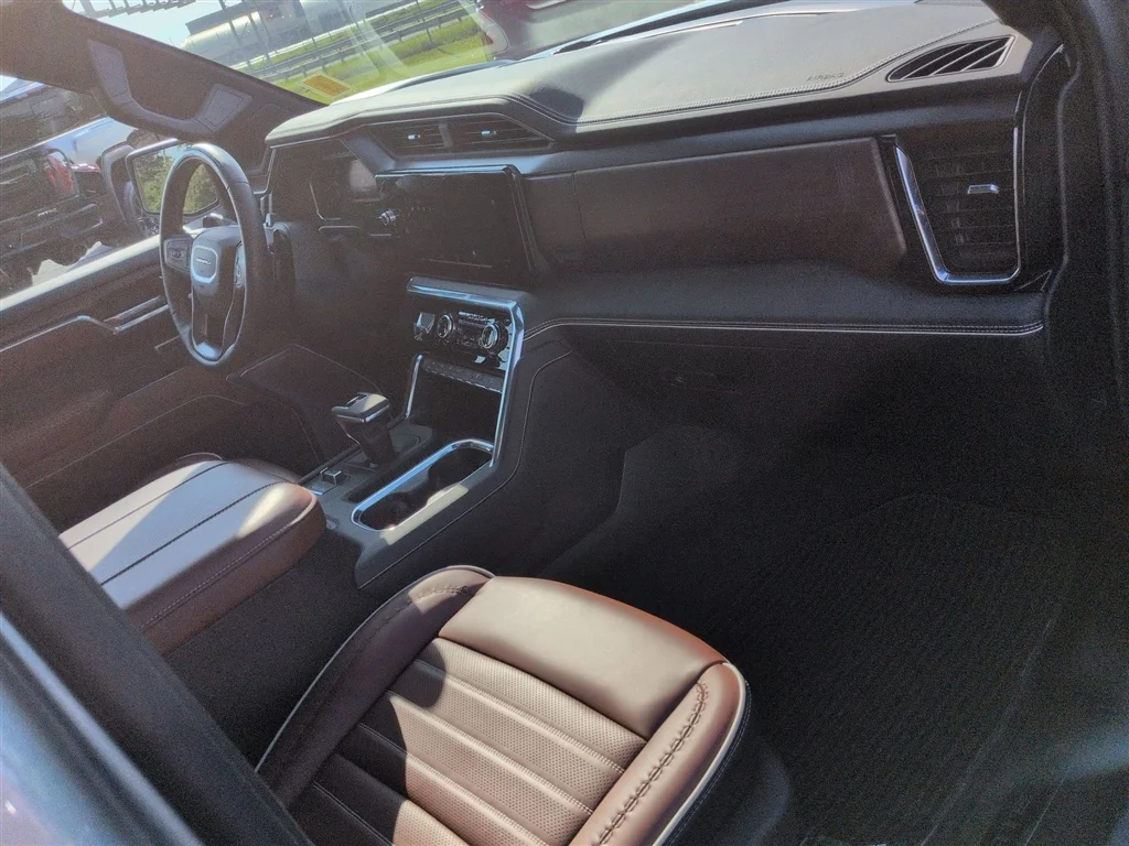 Used 2026 Sterling Metallic GMC Denali Ultimate image 30