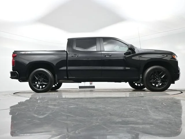 Used 2026 Black Chevrolet Custom image 28