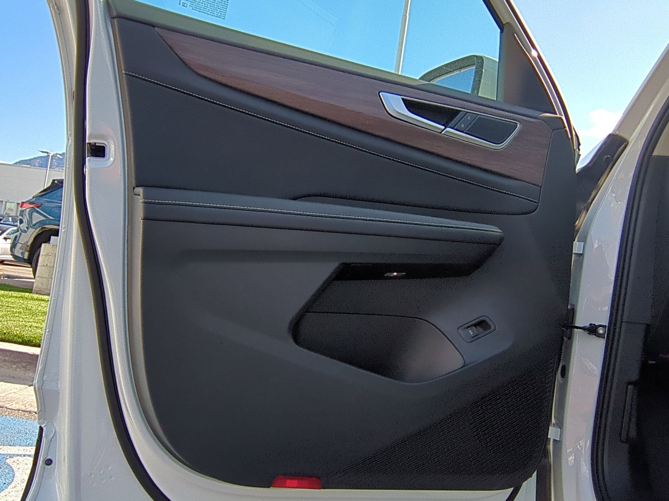 2026 Volkswagen Atlas SEL - Photo 8