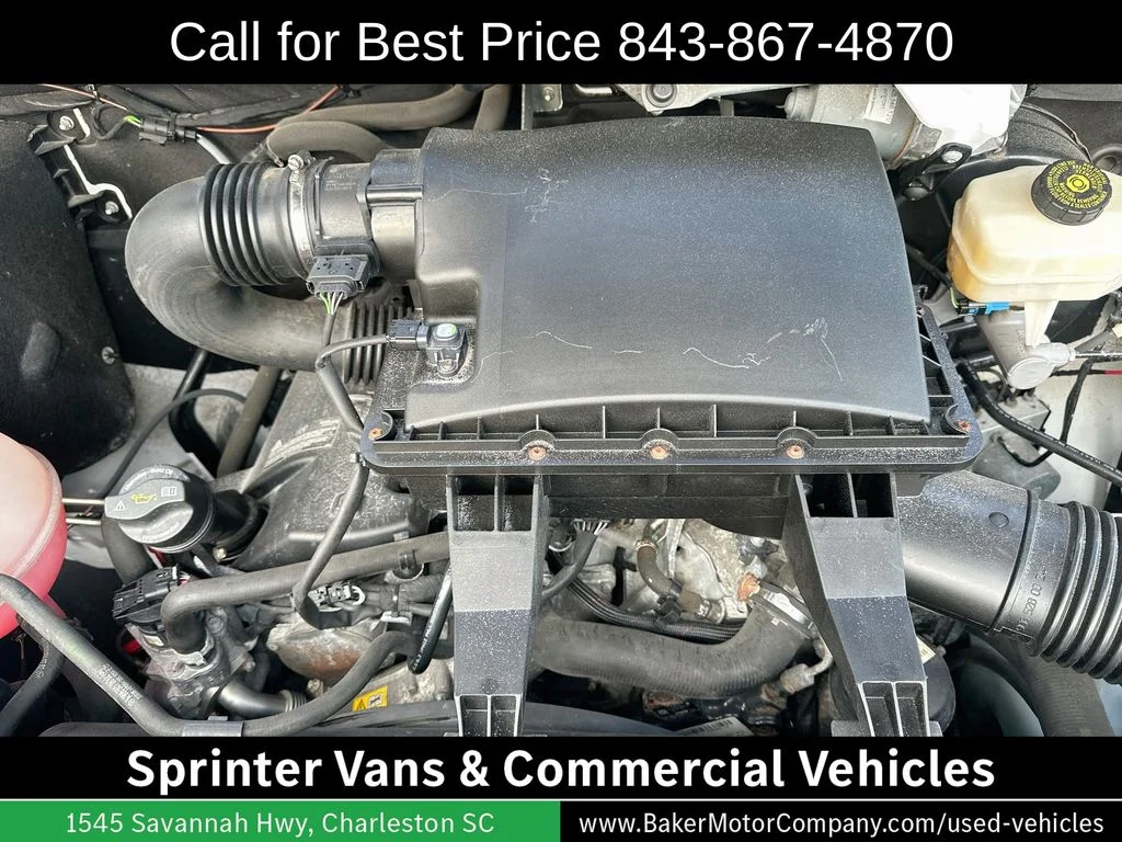 Used 2018 Arctic White Mercedes-Benz Cab Chassis 144 WB image 25