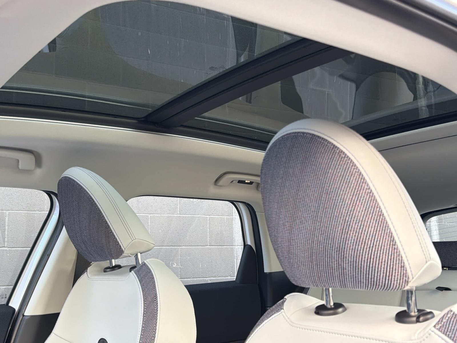 Used 2025 Nanuq White Metallic MINI SE ALL4 image 25