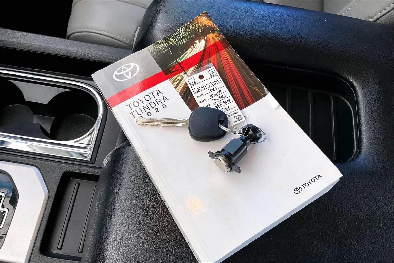 Used 2020 Magnetic Grey Metallic Toyota SR5 image 15