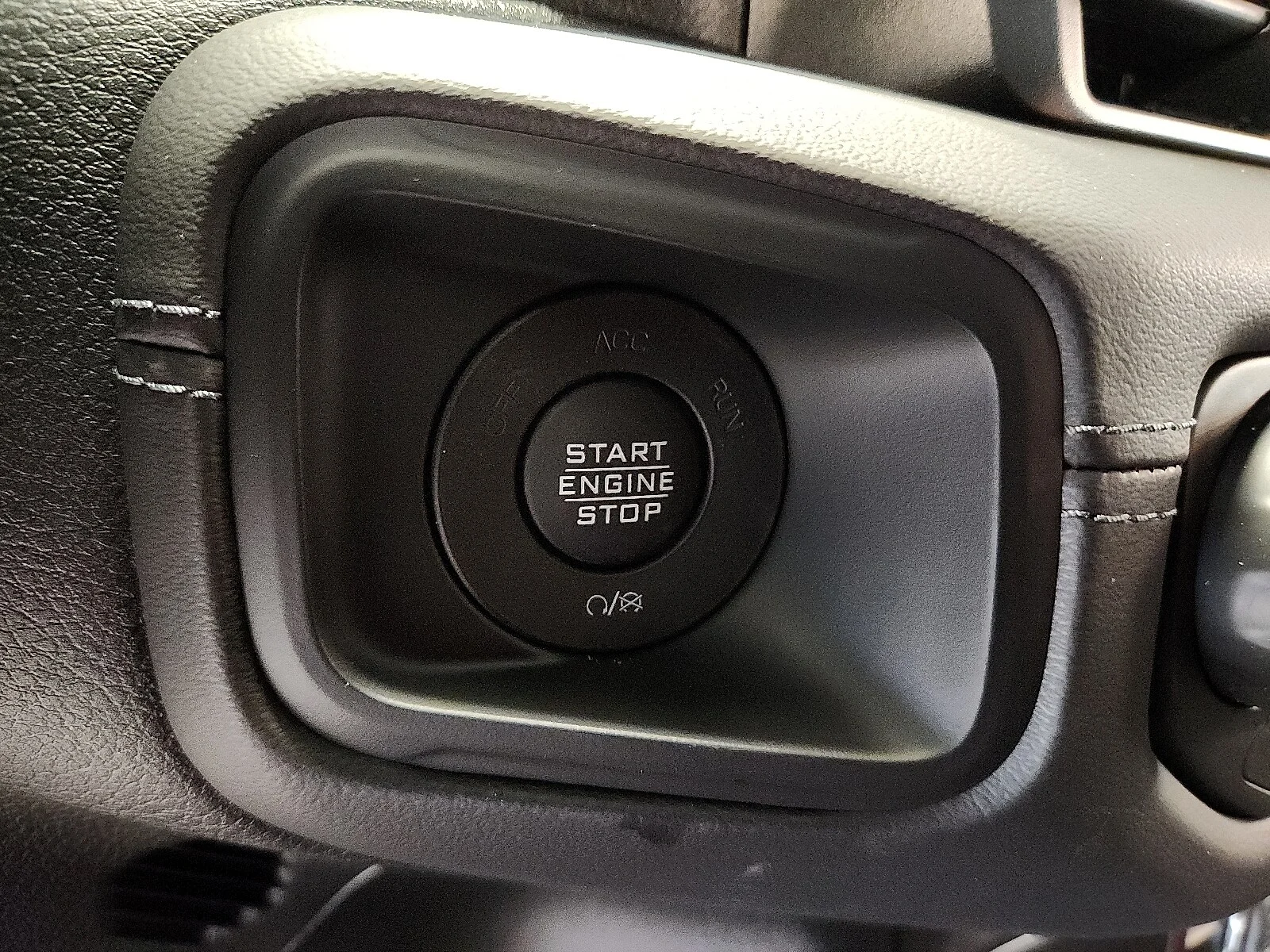 New 2027 Black Clear-Coat Paint Jeep 4-DOOR MOAB image 16