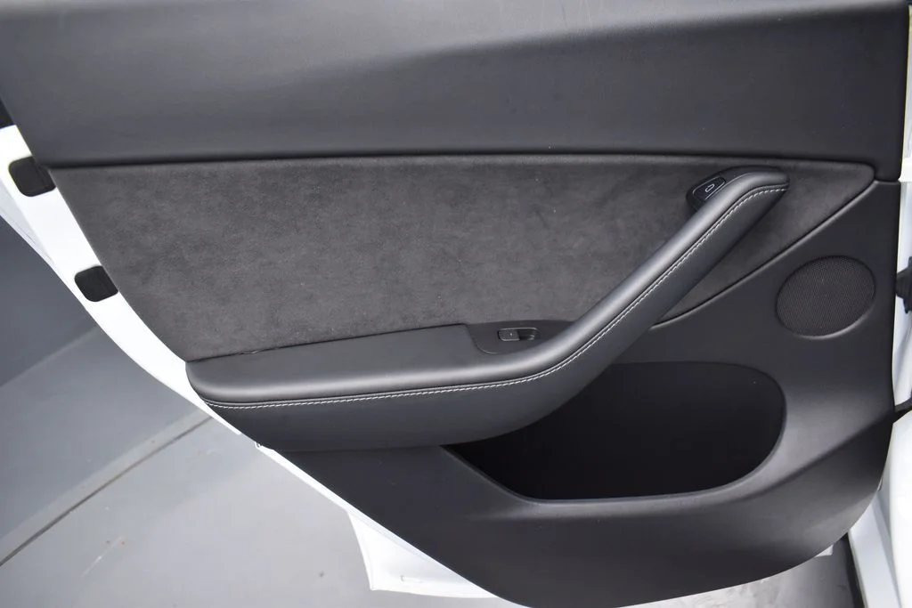Used 2022 White Tesla Long Range image 17