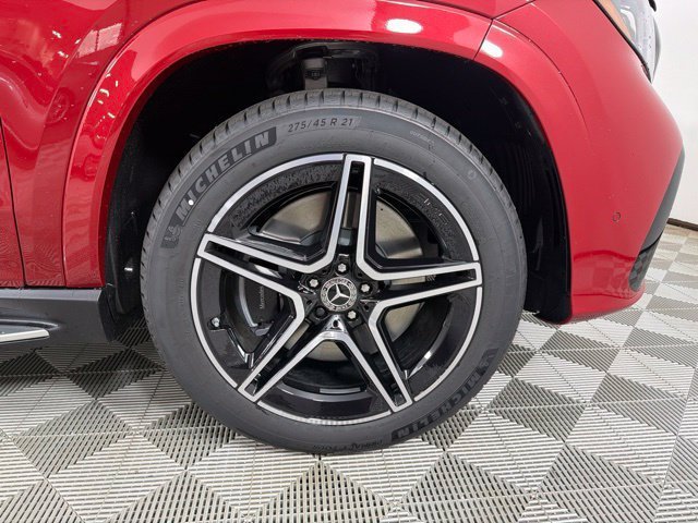 New 2027 MANUFAKTUR Patagonia Red Metallic Mercedes-Benz GLS 450 image 21