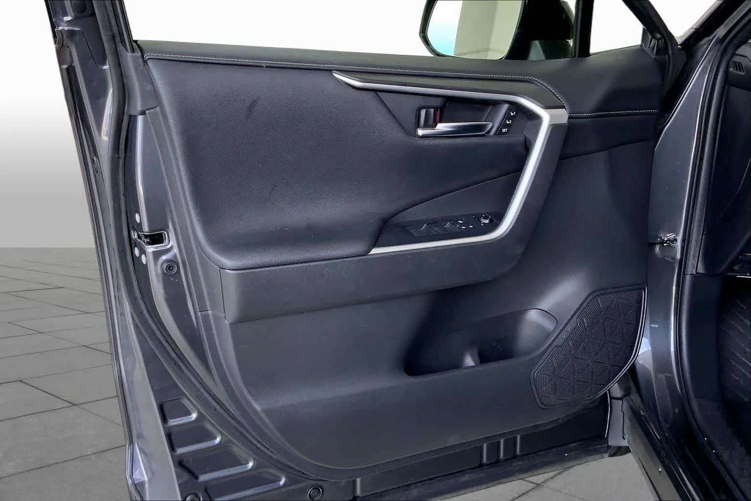 Used 2020 Magnetic Gray Metallic Toyota Limited image 21