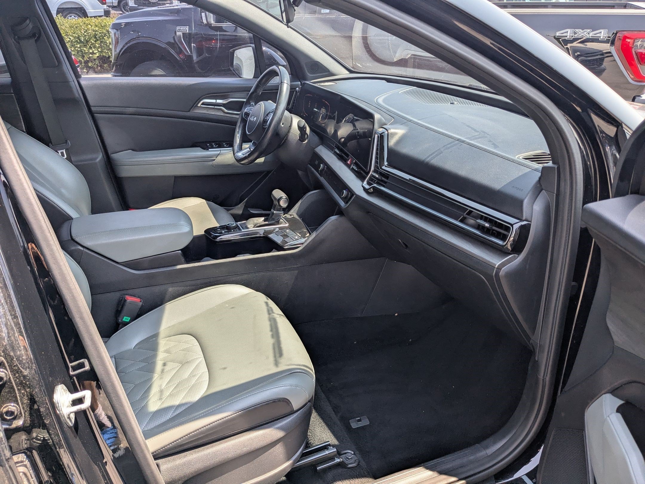 Used 2023 Ebony Black Kia X-Line image 29