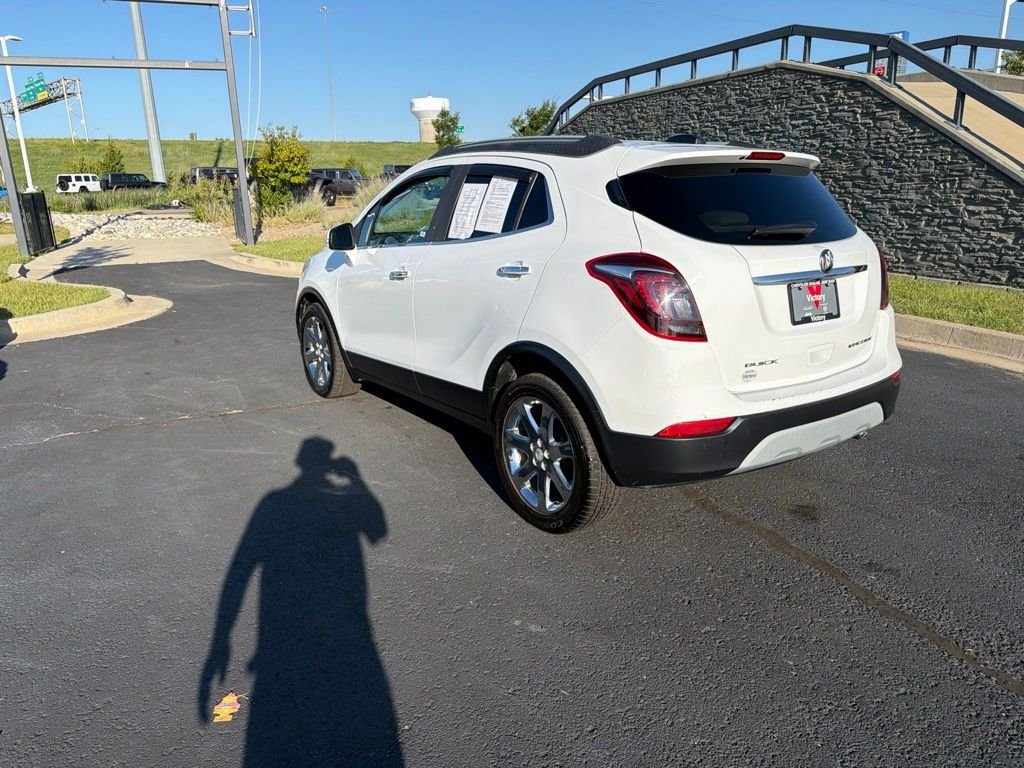 Used 2017 White Buick Essence image 5