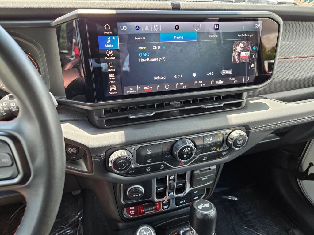 Used 2024 White Jeep Rubicon image 21