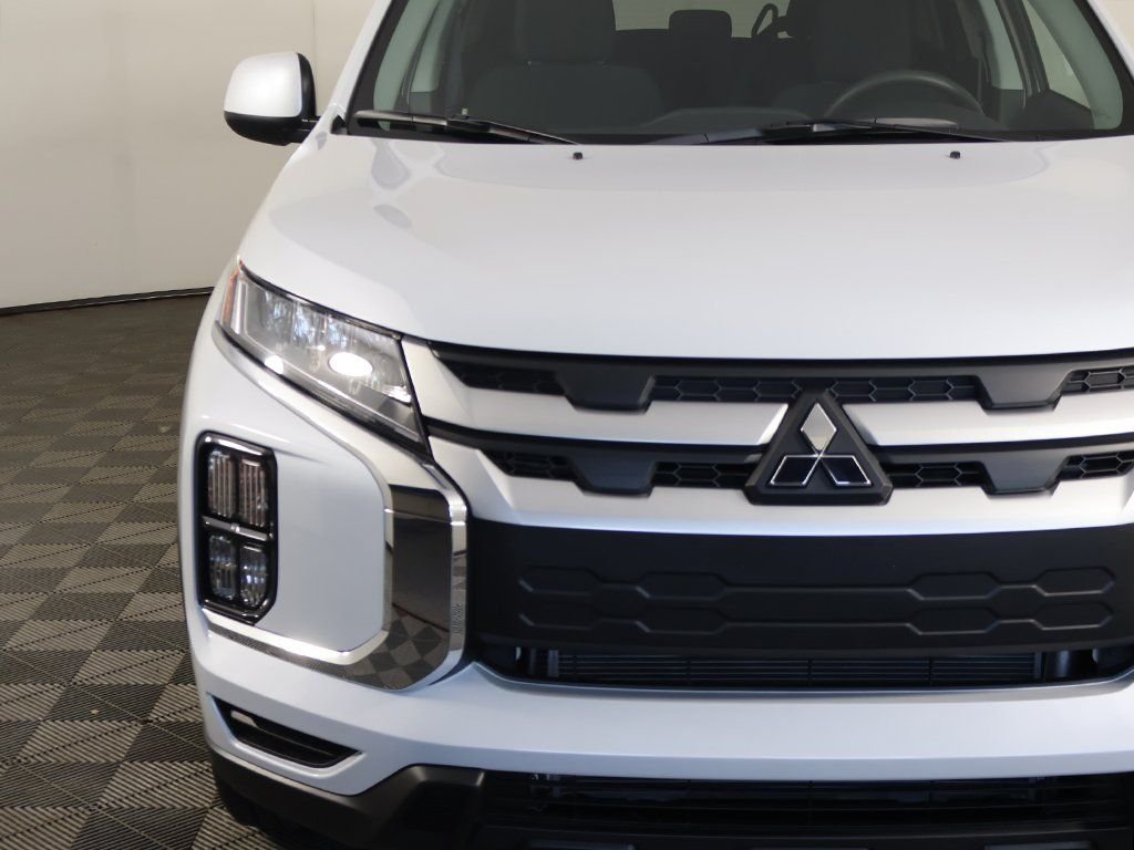 2025 Mitsubishi Outlander Sport ES - Photo 8