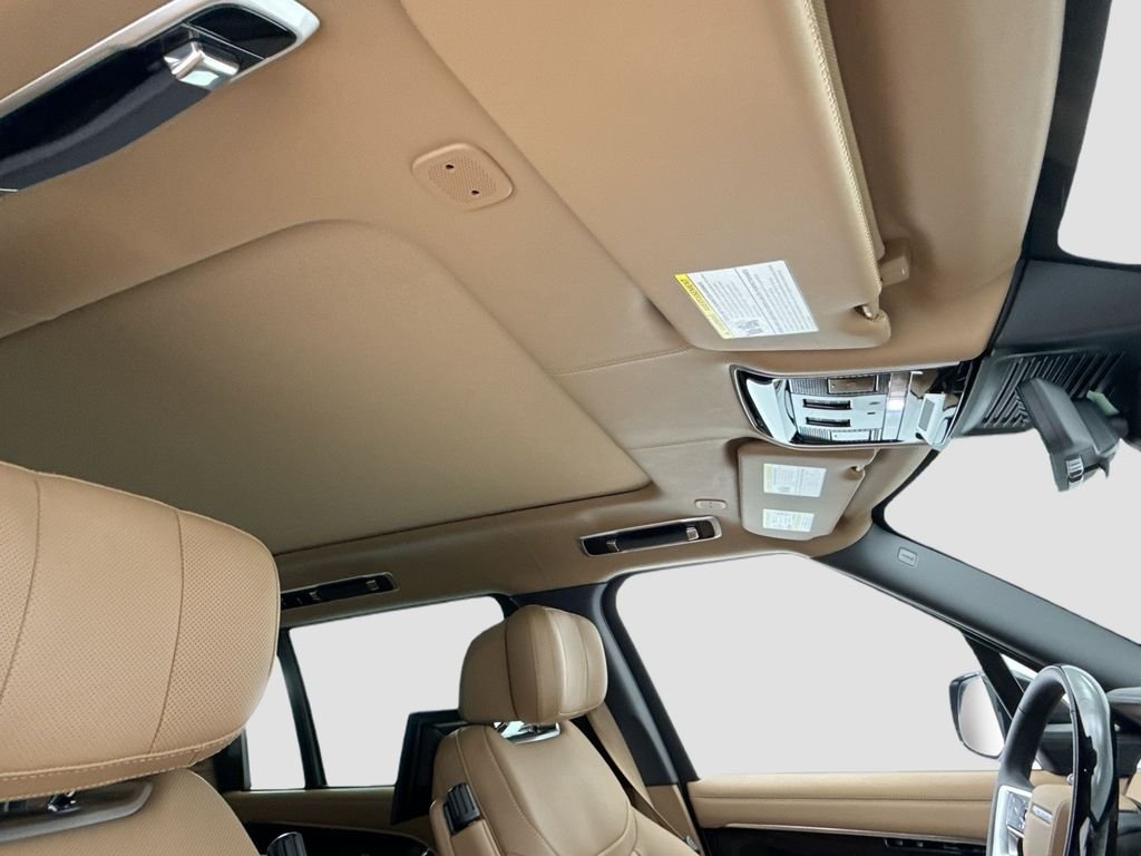 New 2026 Obsidian Black SV Bespoke Ultra Metallic Satin Land Rover Autobiography image 17