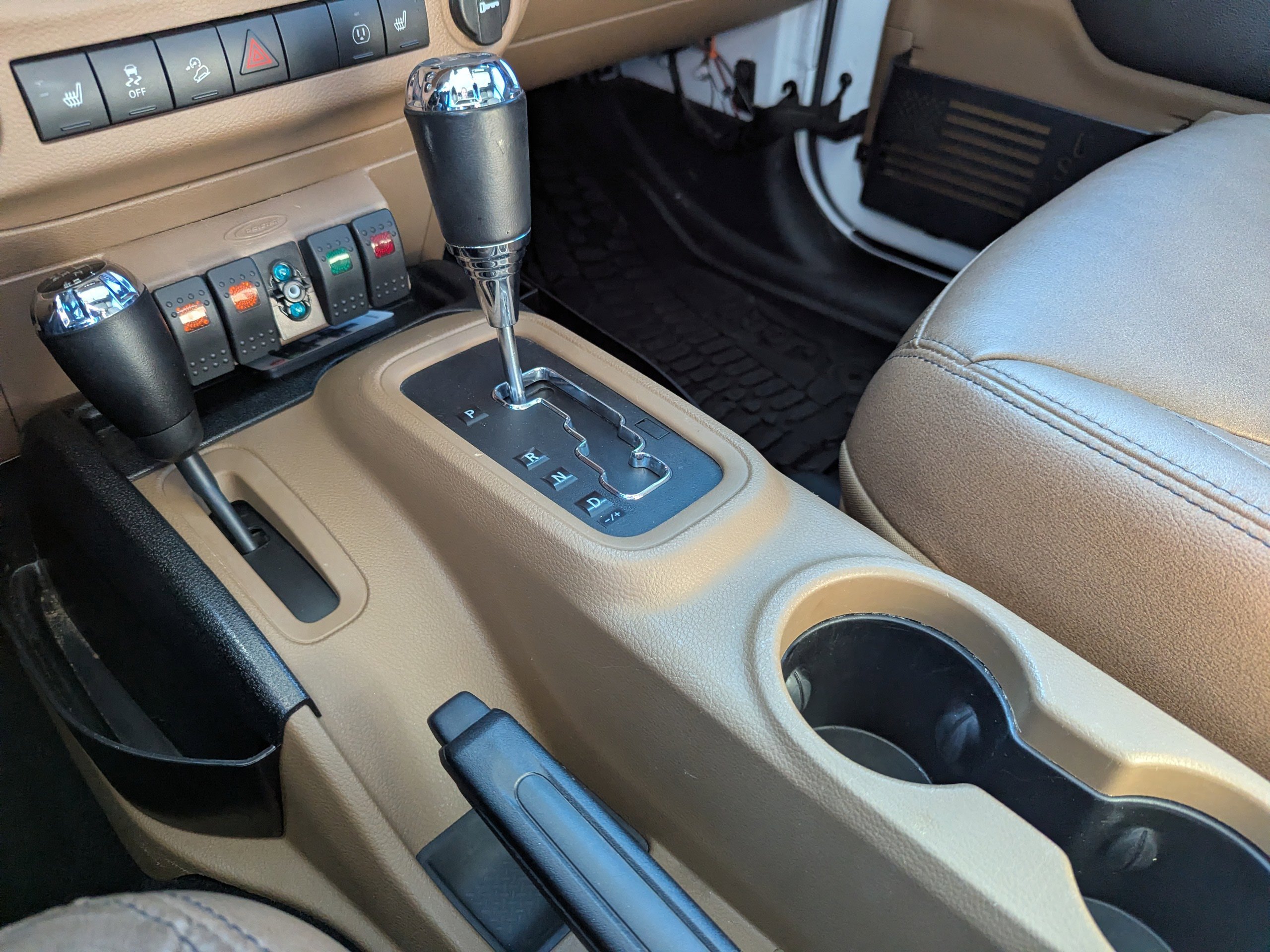 Used 2016 White Jeep Rubicon image 24