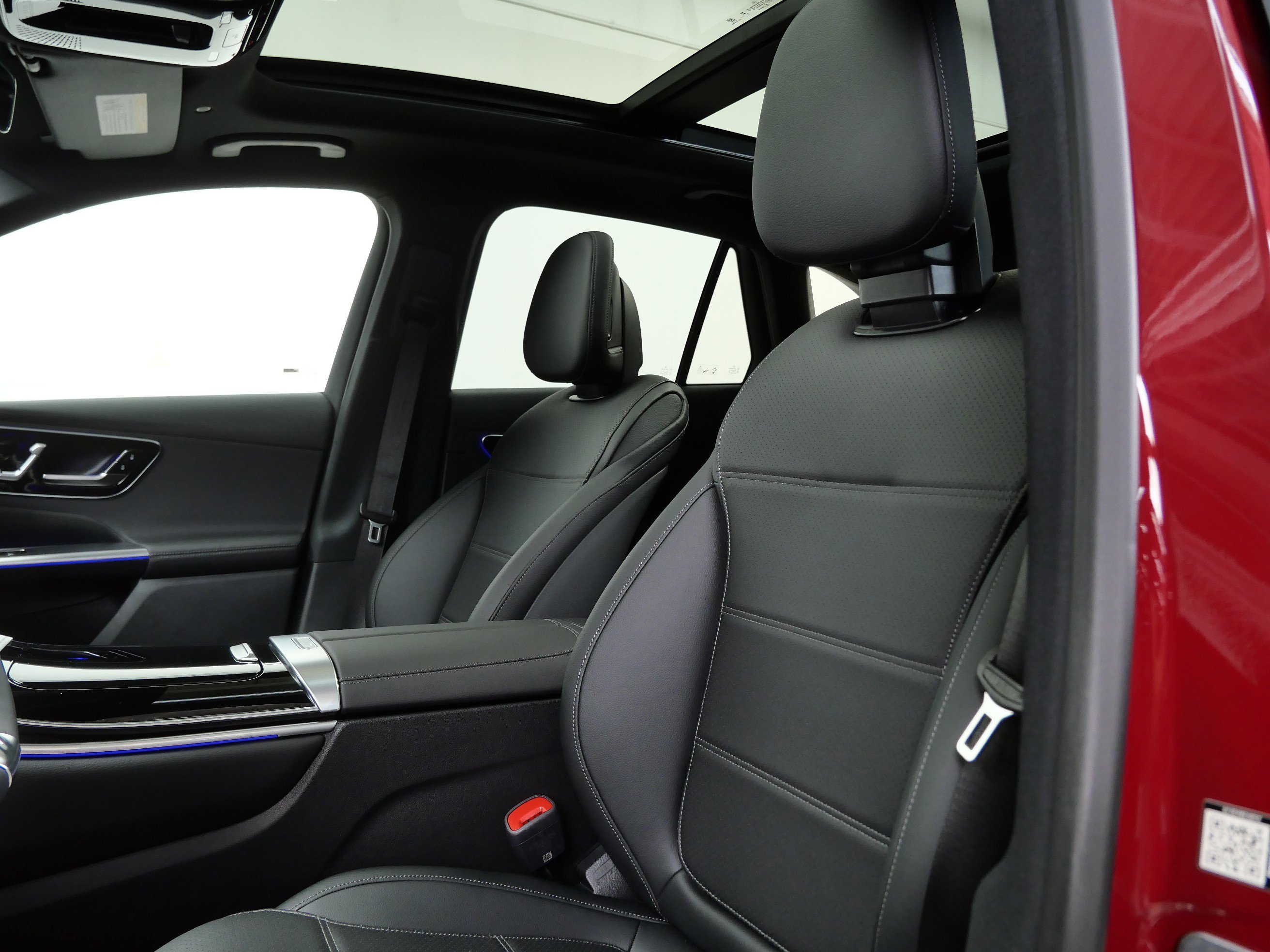 2026 Mercedes-Benz GLC Base - Photo 8