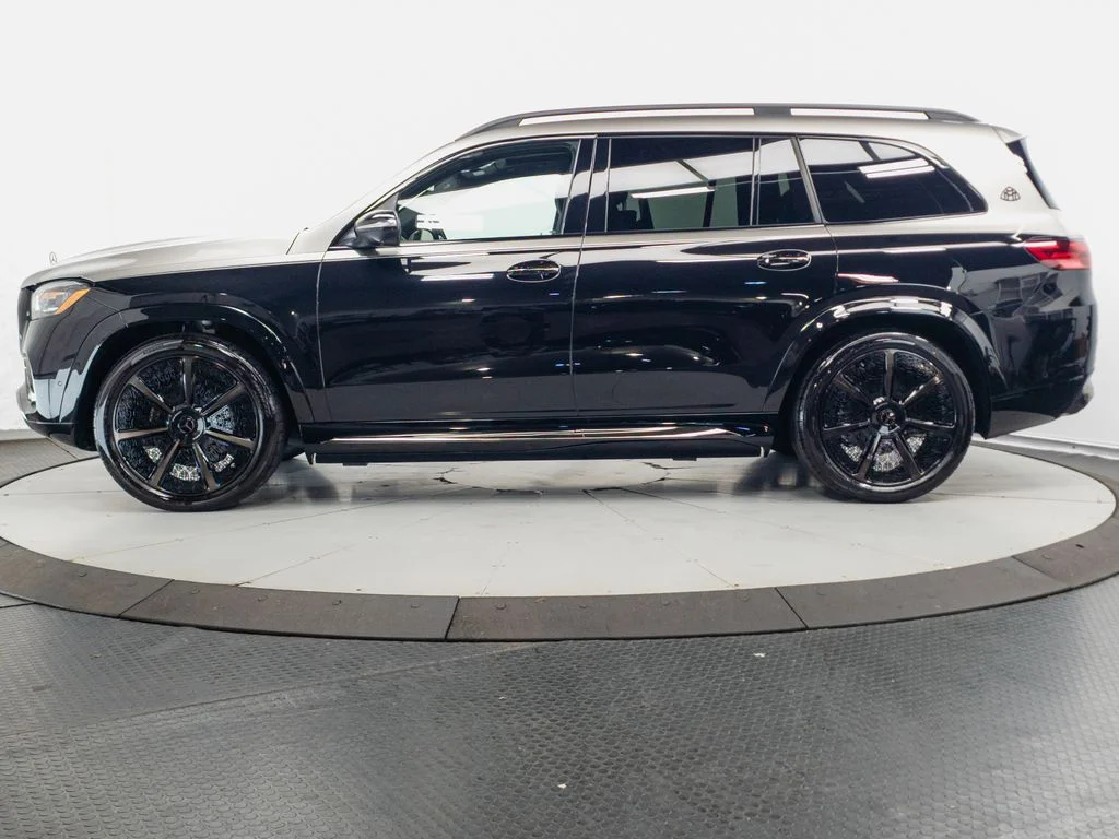 Used 2025 Black Mercedes-Benz Maybach GLS 600 image 4